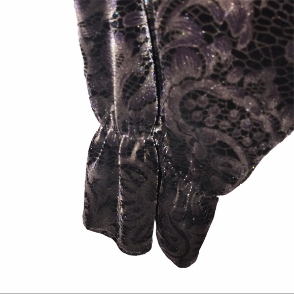 Vintage Plush Velour Floral Top - Picture 6 of 8